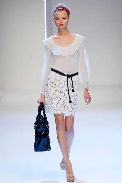 Look 25